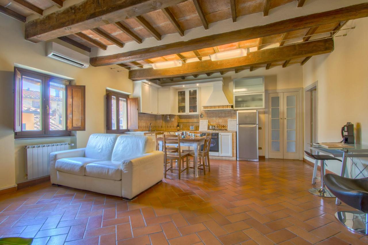 Sulla Sala Apartment