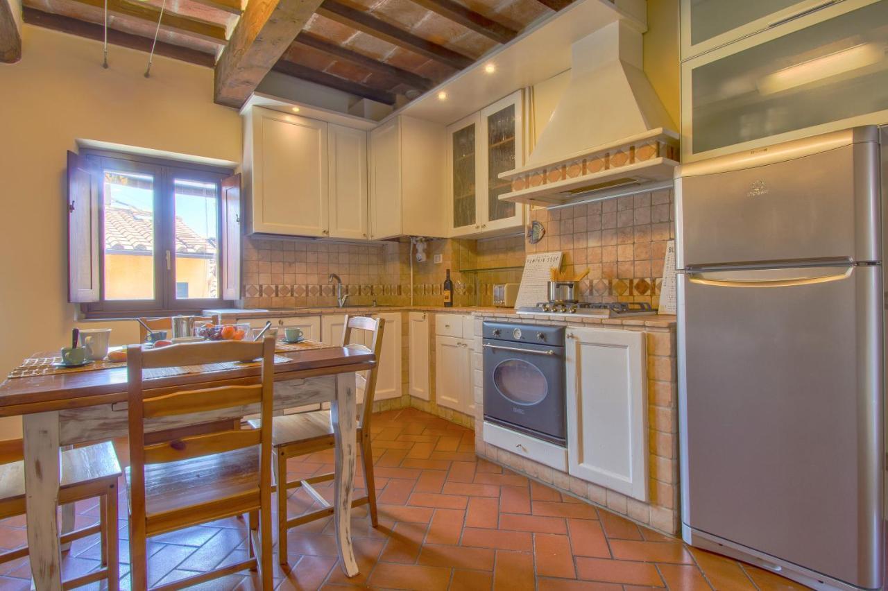 Apartment Sulla Sala Pistoia